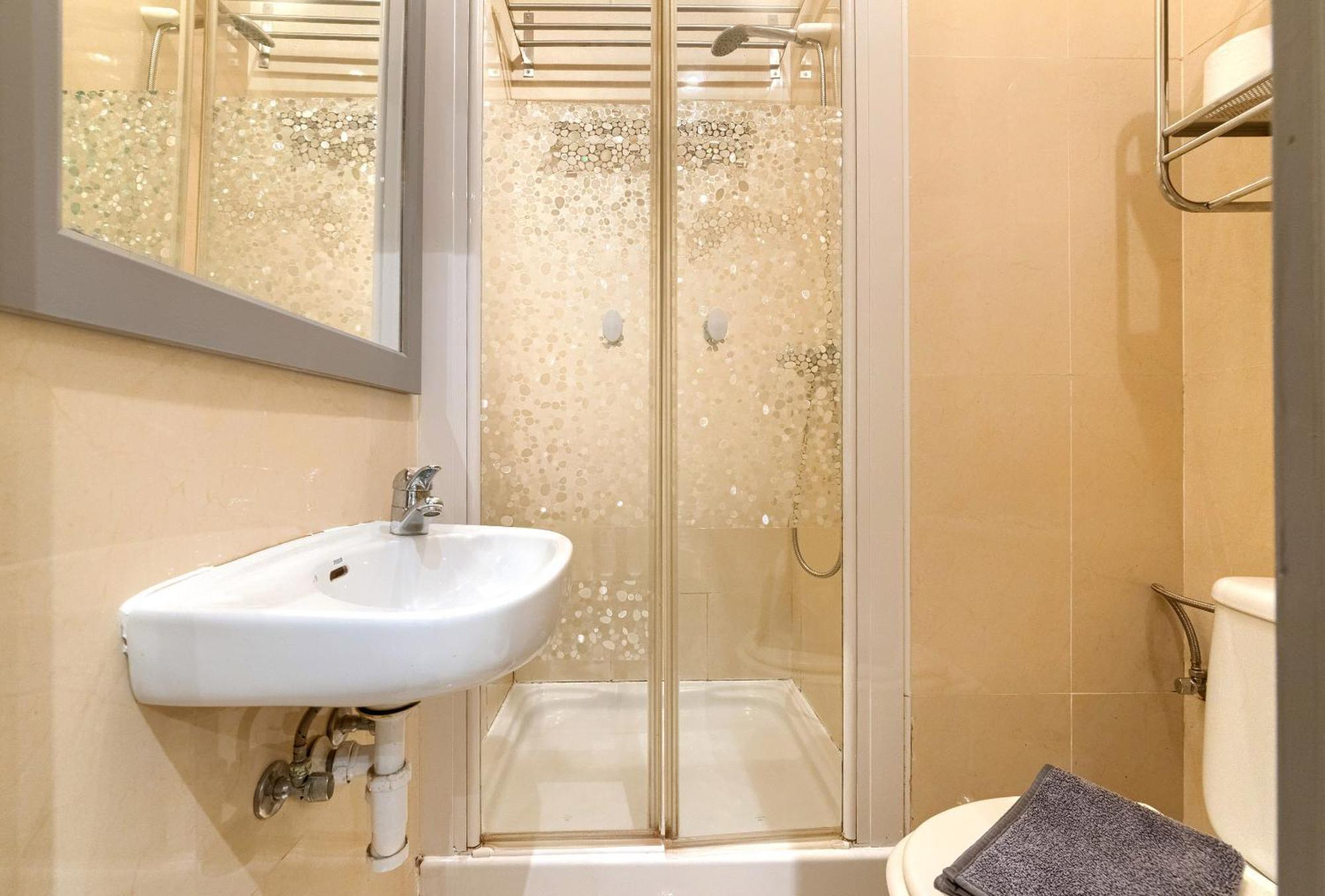 Апартаменты Tristan Vivienda Turistica De Diseno Con Ac Бильбао Экстерьер фото